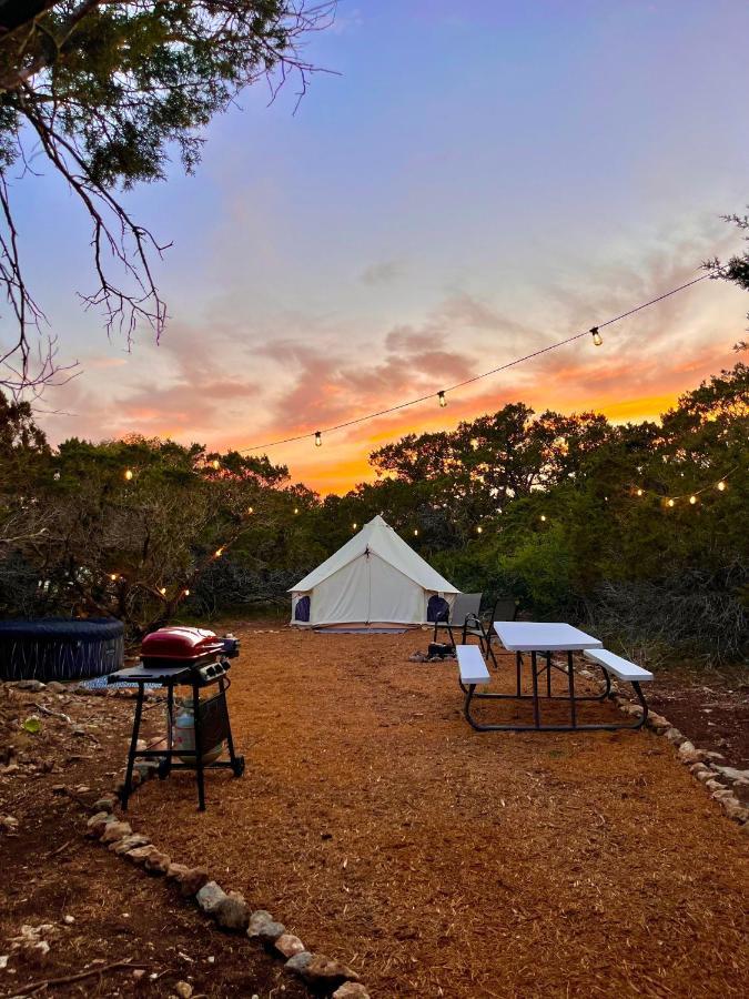 The Juniper Ranch And Retreat Hotel Canyon Lake Exterior photo