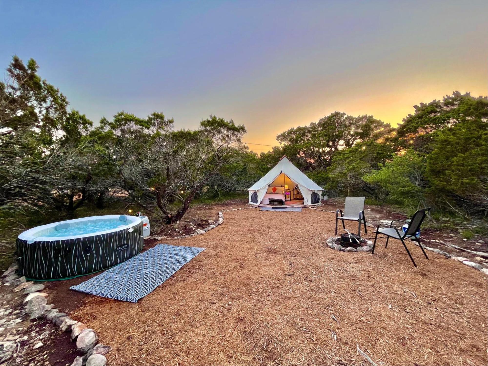 The Juniper Ranch And Retreat Hotel Canyon Lake Exterior photo