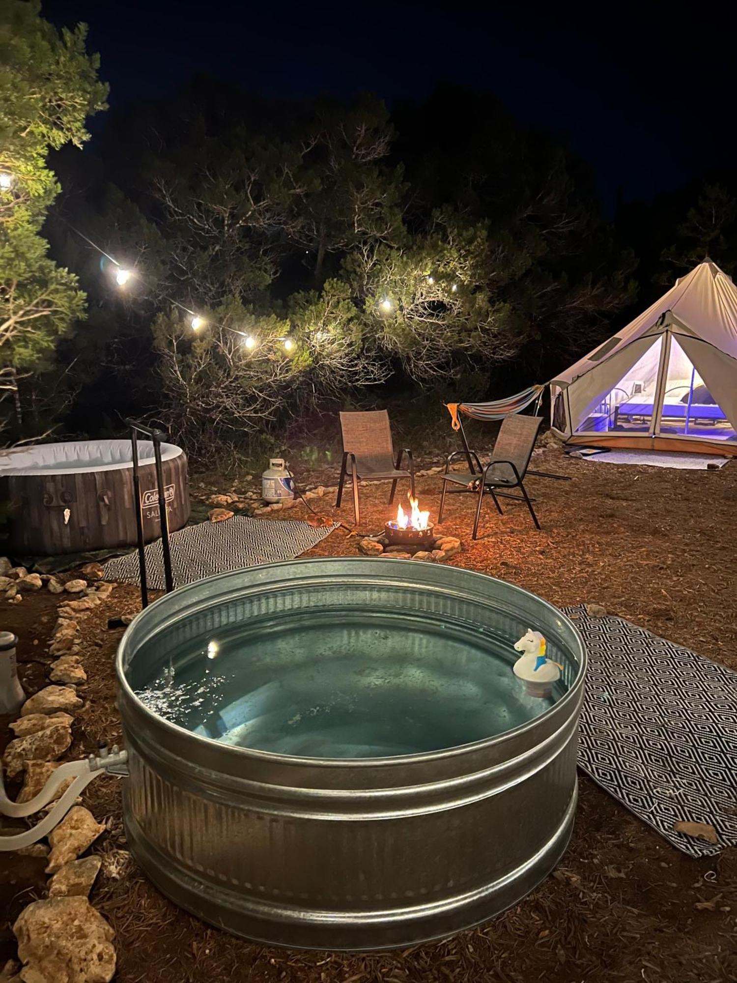 The Juniper Ranch And Retreat Hotel Canyon Lake Exterior photo