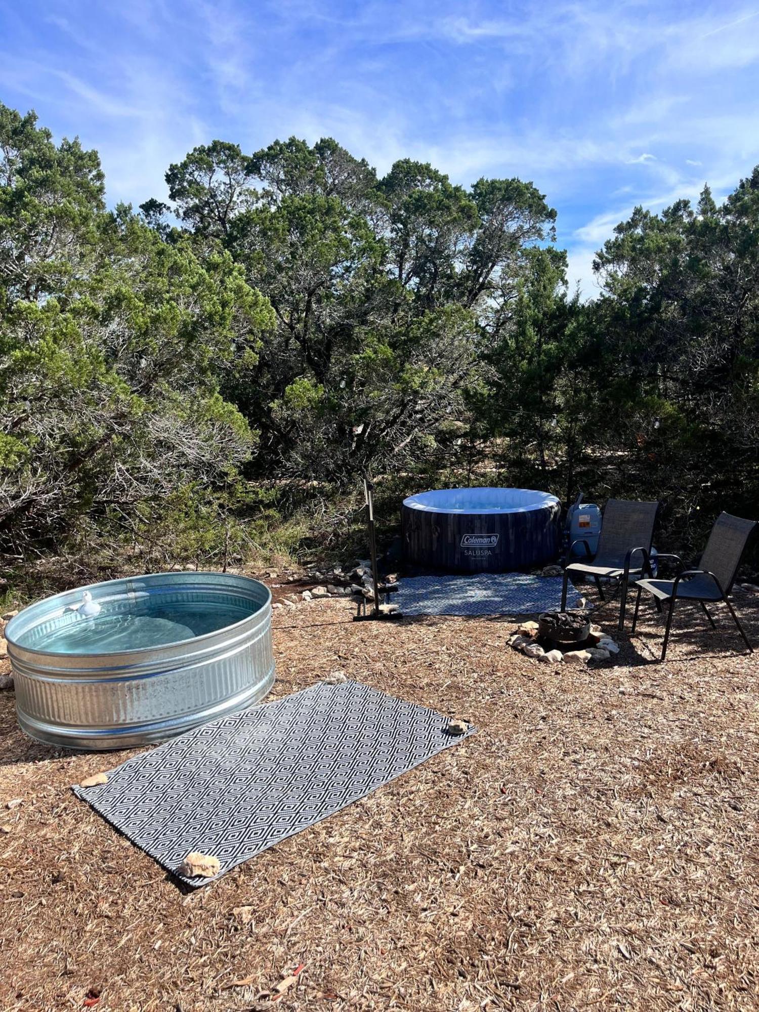 The Juniper Ranch And Retreat Hotel Canyon Lake Room photo